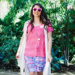 LuLaRoe Pintucked Ruffles Shirt Sleeve Classic T